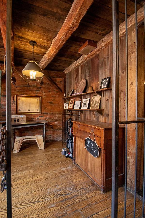 Country Squire Inn And Suites Coshocton ภายนอก รูปภาพ