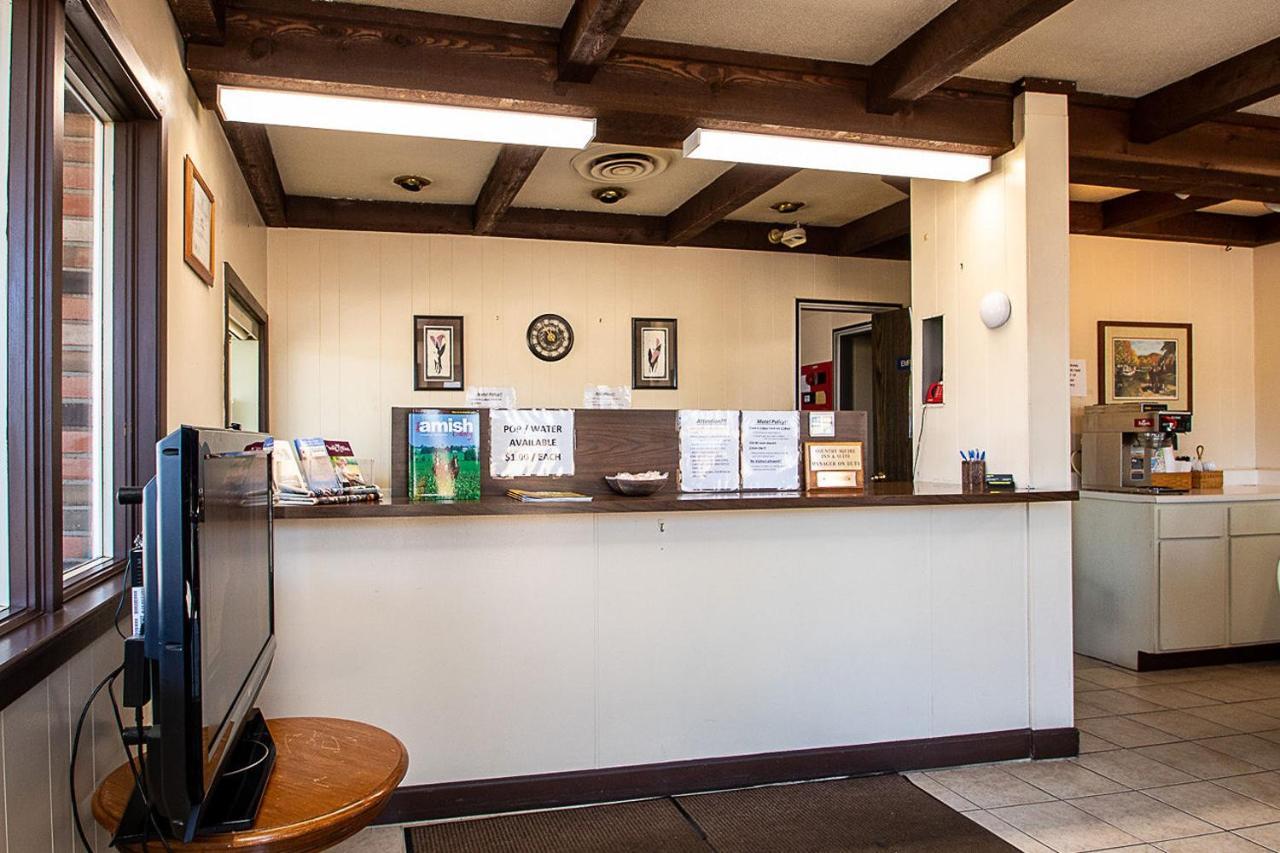 Country Squire Inn And Suites Coshocton ภายนอก รูปภาพ