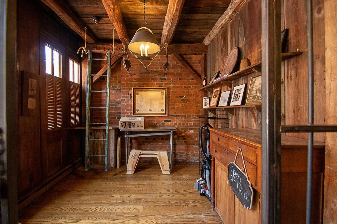 Country Squire Inn And Suites Coshocton ภายนอก รูปภาพ