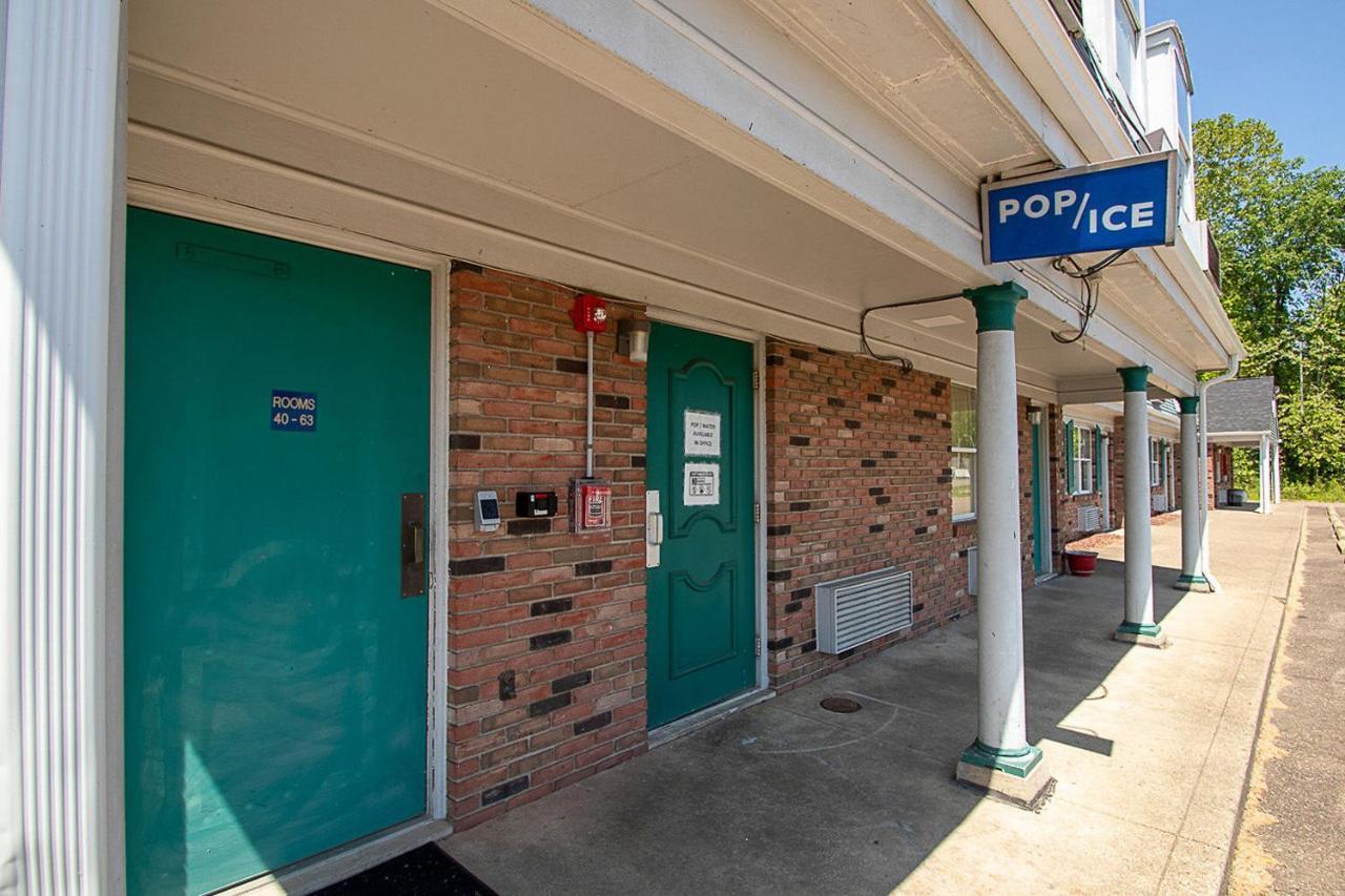 Country Squire Inn And Suites Coshocton ภายนอก รูปภาพ