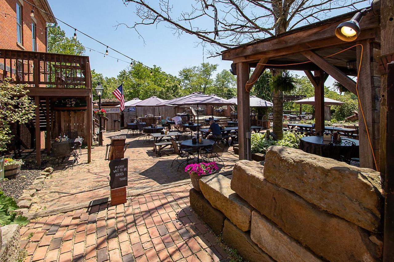 Country Squire Inn And Suites Coshocton ภายนอก รูปภาพ